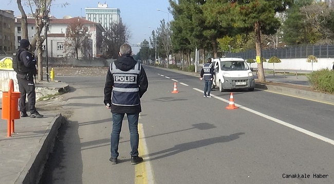 Diyarbakır'da kısıtlamada cadde ve sokaklar boş kaldı