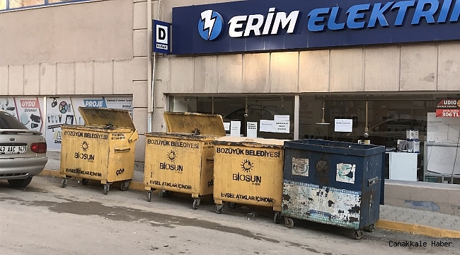 Dolmuş durağı adeta çöp konteynerleriyle dolduruldu