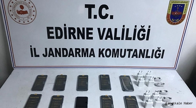 Edirne&#039;de 15 bin TL&#039;lik kaçak cep telefonu ele geçirildi