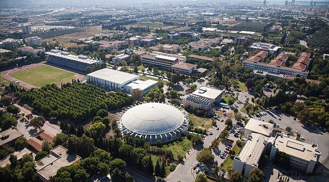 Ege, Akademi TV ile bilgi birikimini dünyayla paylaşıyor