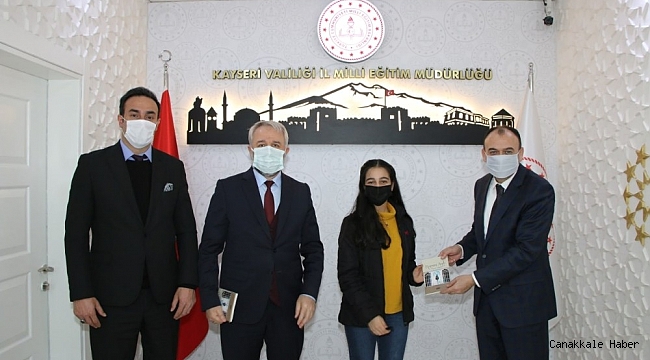 Eğitim ve Öğretime Verilen Arada Hayalindeki Kitabı Yazdı