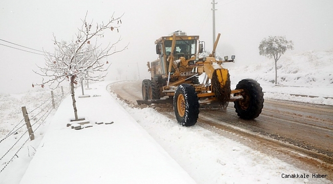 Elazığ&#039;da kar 90 köy yolunu ulaşıma kapattı