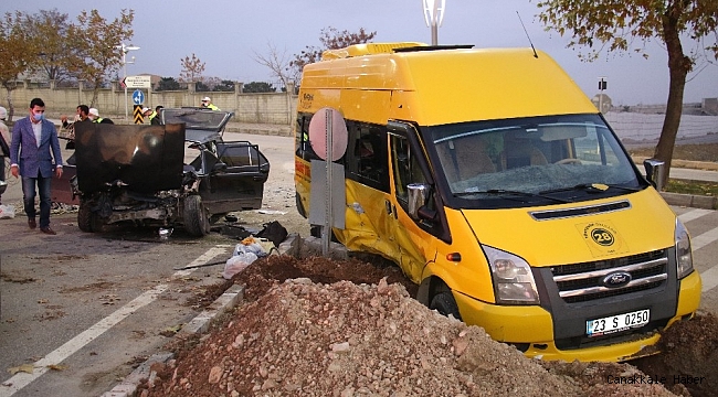 Elazığ&#039;da minibüs ile otomobil çarpıştı: 7 yaralı