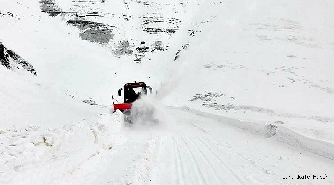 Erzincan'da kar ve tipiden 6 köy yolu ulaşıma kapandı