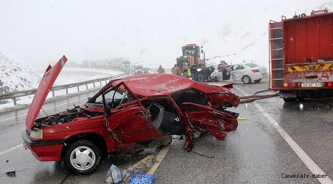 Erzincan'da kar yağışı trafik kazalarını da beraberinde getirdi