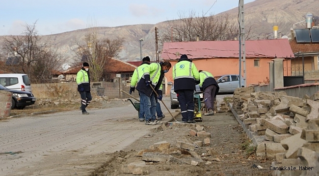 Erzincan&#039;da yol ve kaldırım çalışmaları