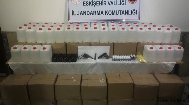 Eskişehir'de kaçak alkol operasyonu: 2 gözaltı