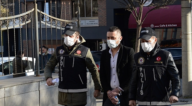 Eskişehir&#039;de uyuşturucu operasyonu; 2 gözaltı