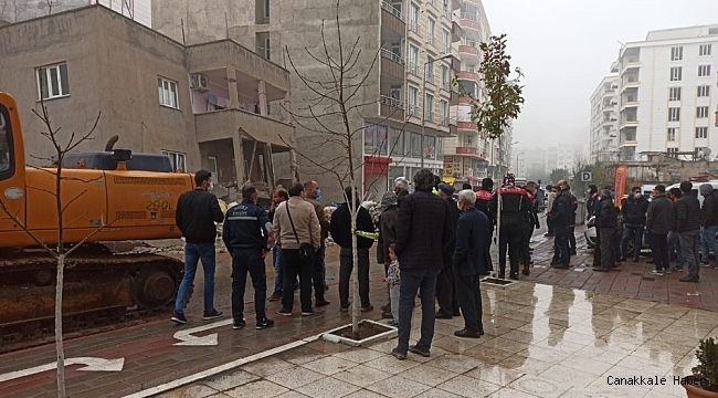 Evlerinin yıkılışını gözyaşları içinde izlediler