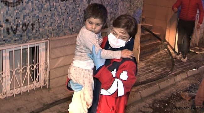 Fatih'te korkutan yangın: Mahsur kalan 22 kişi kurtarıldı