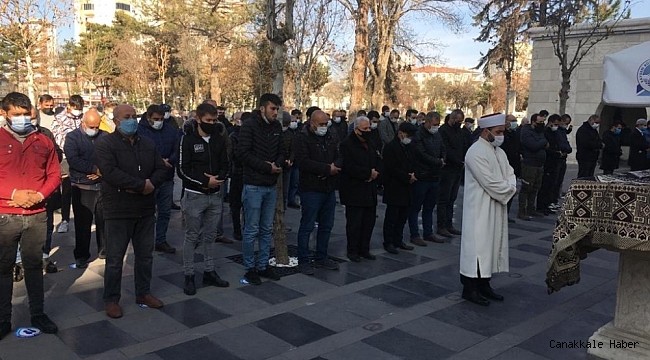 Feci kazada hayatını kaybeden genç toprağa verildi