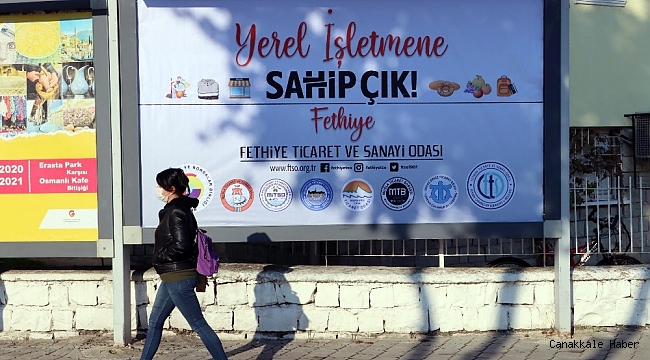 Fethiye, &#039;Yerel İşletmene Sahip Çık&#039; afişleriyle donatıldı