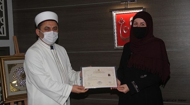 Fethiye'de Müslüman olan İngiliz "Elif" adını aldı