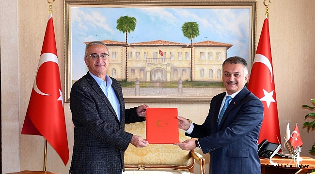 Finikeli hayırseverden eğitime çifte katkı