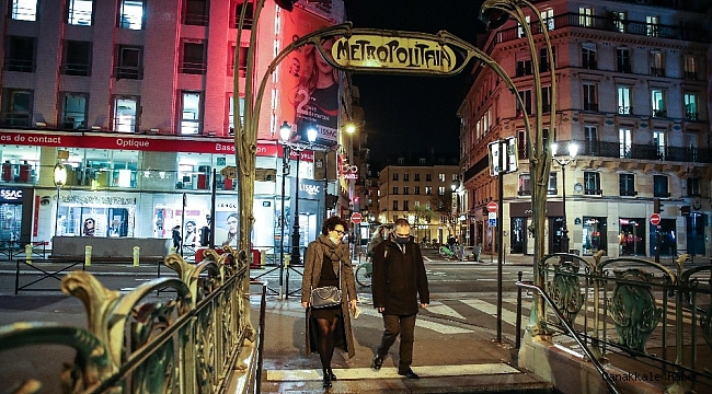 Fransa'da son 24 saatte 17 bin 615 yeni vaka