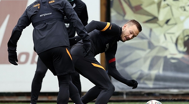 Galatasaray&#039;da Etobo antrenmanı yarıda bıraktı