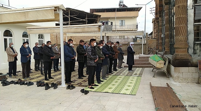 Gaziantep&#039;te hastane yangınında hayatını kaybeden yaşlı adam Siirt&#039;te defnedildi