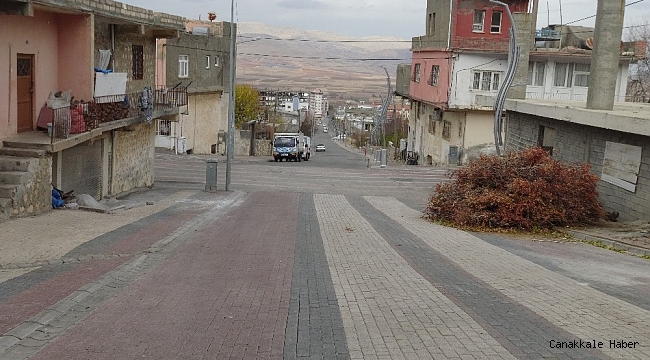 Gercüş&#039;te cadde ve sokaklar boş kaldı