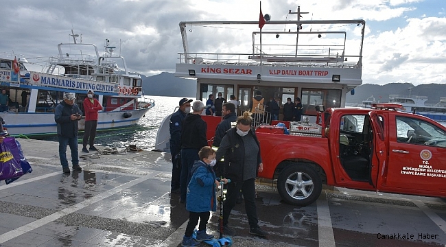Gezi teknesindeki yangın büyümeden söndürüldü