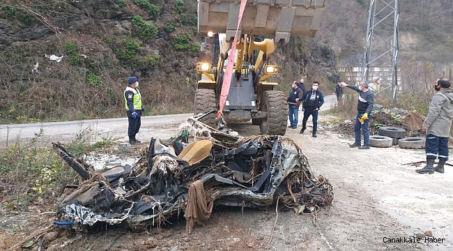 Giresun&#039;da 22 Ağustos&#039;taki selde dereye düşen 2 otomobile ulaşıldı