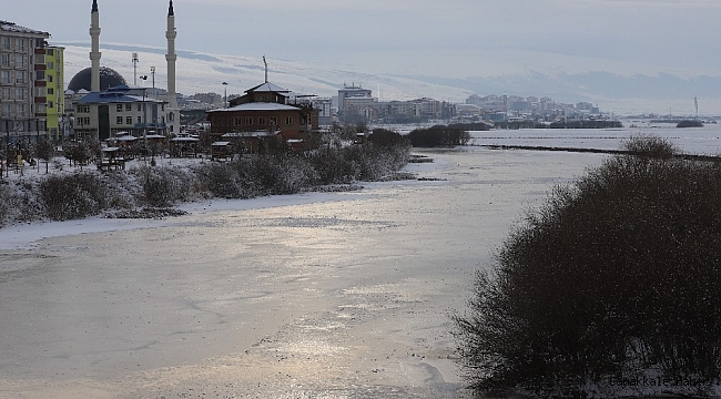 Göle donuyor: Eksi 23 derece