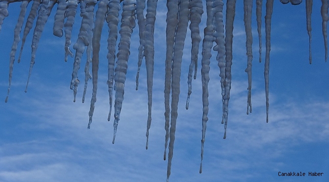 Göle&#039;de hava sıcaklığı eksi 21 derece oldu