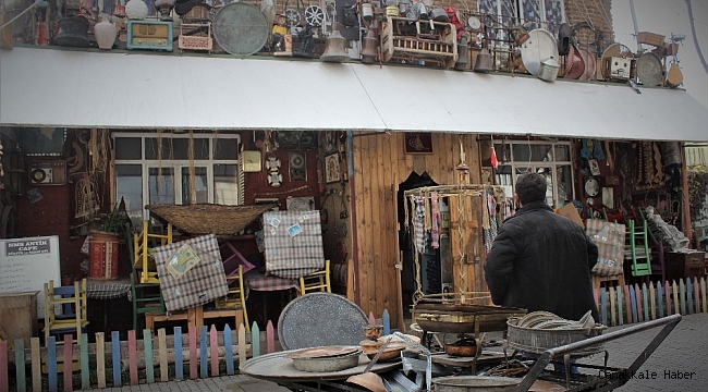 Gözü gibi baktığı antikaları hurdacıya sattı