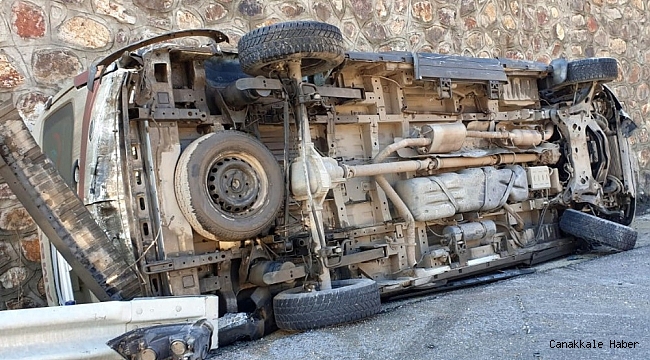 Gümüşhane&#039;de ambulans kaza yaptı: 2 sağlıkçı yaralandı