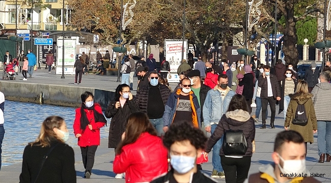 Güneşi gören kordona akın etti