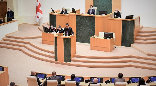 Gürcistan&#039;da Başbakan Gakharia liderliğindeki yeni hükümet güvenoyu aldı