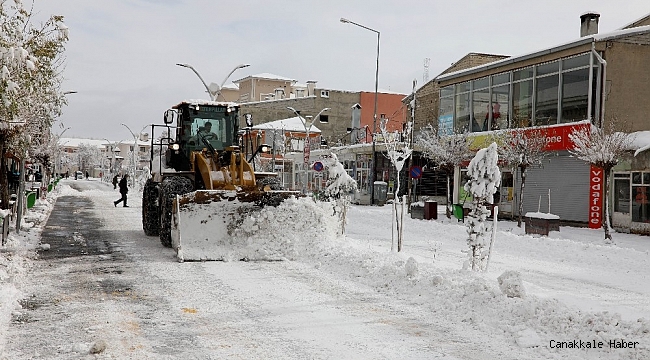 Gürpınar Belediyesi&#039;nden karla mücadele seferberliği
