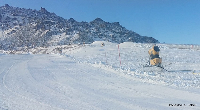 Hacılar Kapı pistinde kayak sezonu açıldı
