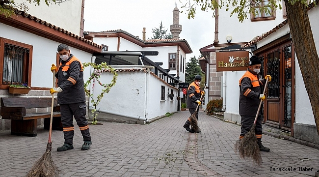 Hamamönü&#039;nde sokaklar yıkandı, işletmeler dezenfekte edildi
