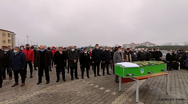 Hayatını kaybeden sağlık personeli son yolculuğuna uğurlandı