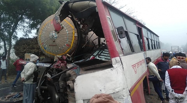 Hindistan&#039;da gaz tankeri, yolcu otobüs ile çarpıştı: 7 ölü