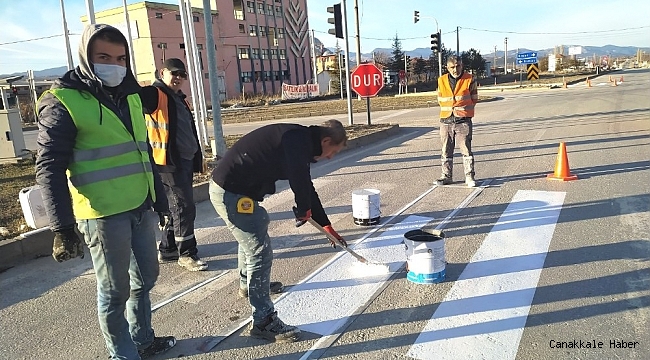 Hisarcık&#039;ta yaya geçiş çizgileri boyama çalışması
