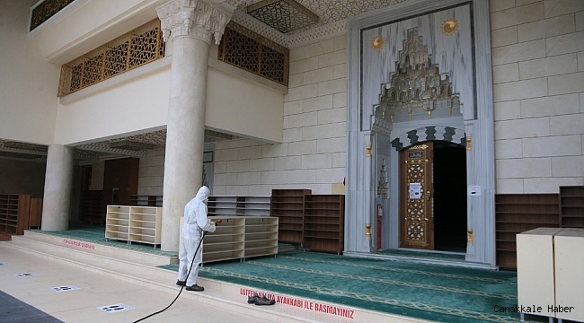 İbadethaneler salgına karşı dezenfekte ediliyor