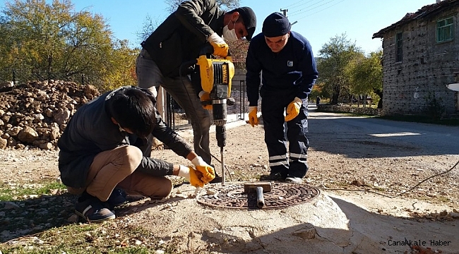 İbradı&#039;da kanalizasyon kapakları yenileniyor