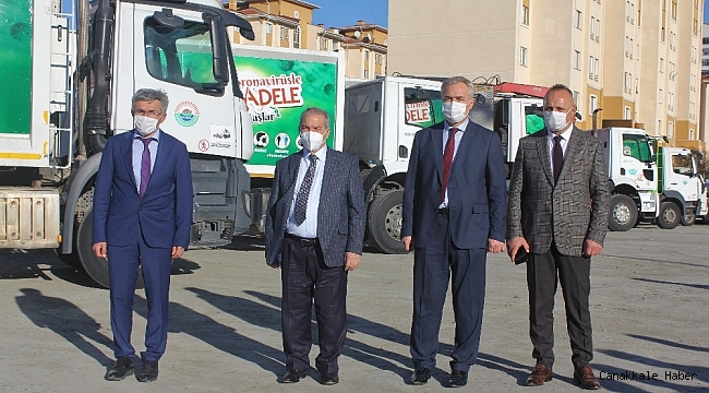 İlkadım'da araçlara "Korona Virüsle Mücadele Temizlikle Başlar" yazısı