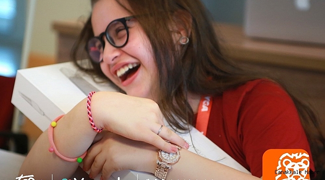 ING&#039;den görme engelli öğrencilere akıllı baston desteği