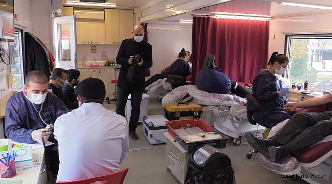 İnsani Değerler Platformu&#039;ndan Kızılay&#039;a destek