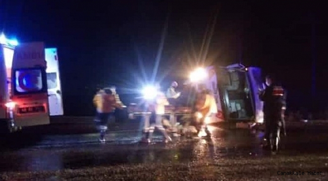 İşçileri taşıyan midibüs devrildi: 27 yaralı