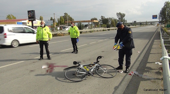İşitme engelli Çek milli bisikletçi, yayaya çarptı: 1&#039;i ağır 2 yaralı