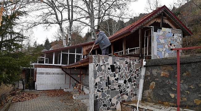 Isparta&#039;da Kirazlıdere ve Sidre tepesinden 3 kamyon atık toplandı