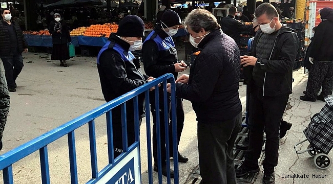 Isparta&#039;da pazar yerlerinde HES kodu ve maske denetimi yapılıyor