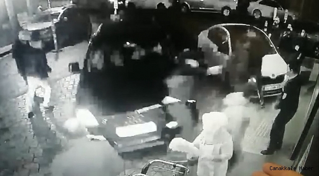 İstanbul&#039;da ortalığın savaş alanına döndüğü silahlı kavga kamerada