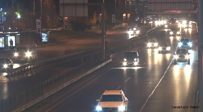 İstanbul'da sokağa çıkma kısıtlaması sona erdi, yollarda hareketlilik başladı