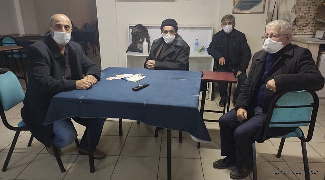 İstanbul'da tuhafiye görünümlü kıraathaneye baskın kamerada