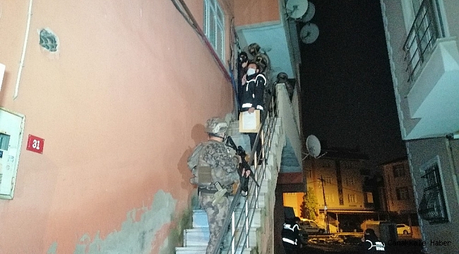 İstanbul'da uyuşturucu satıcılarına şafak operasyonu: 13 adrese eş zamanlı operasyon