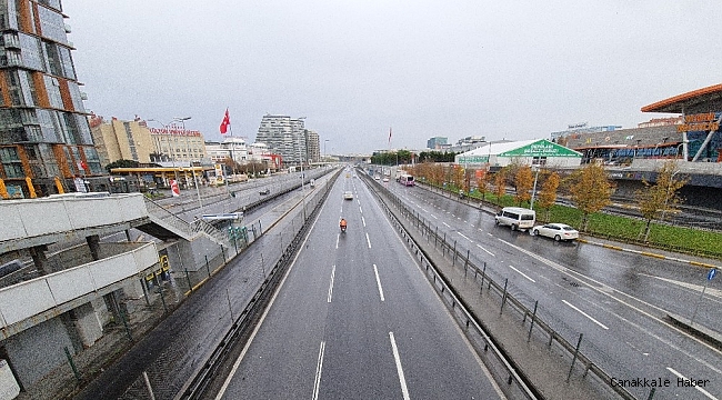İstanbul&#039;da yollar boş kaldı